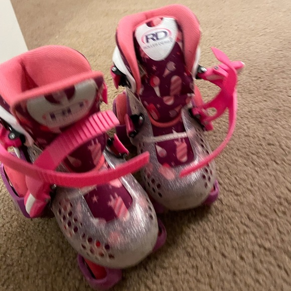 Youth skates - Picture 2 of 3